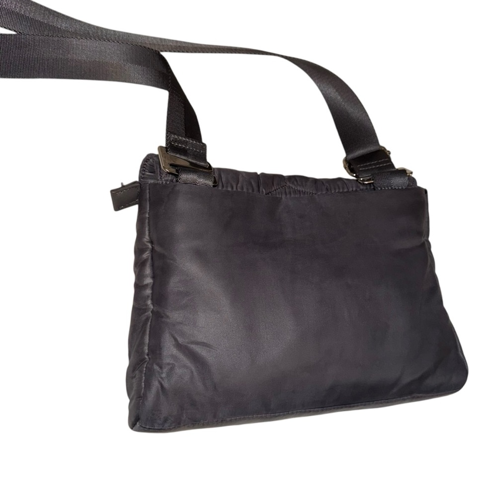 Caraa X Athleta Nylon Puffer crossbody Purse - Picture 5 of 7